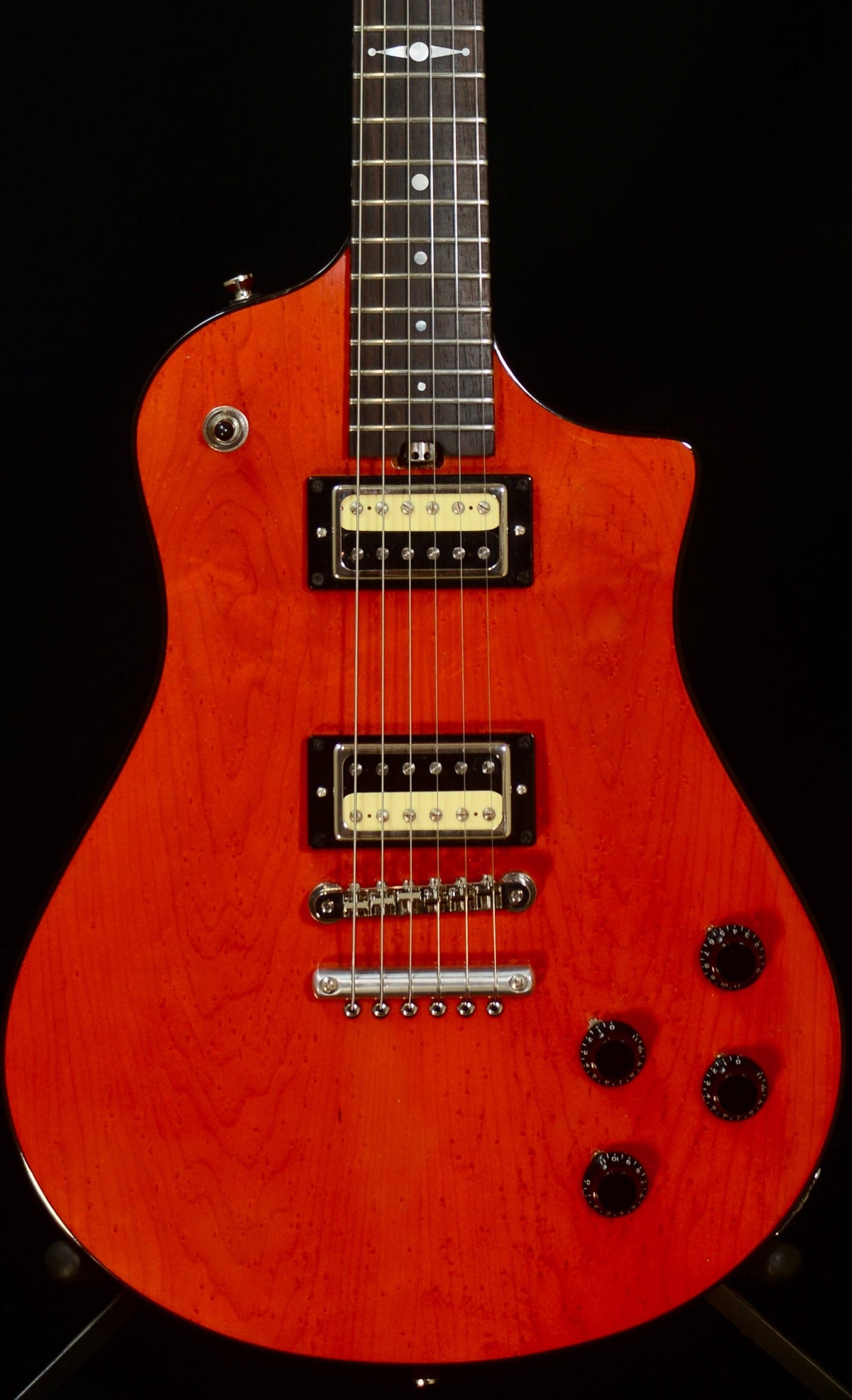 Masterfully Hand Crafting Guitars in California Since 1982